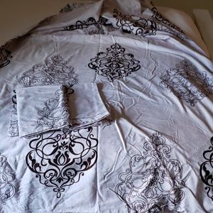 Full/Queen Duvet Cover with 2 Shams